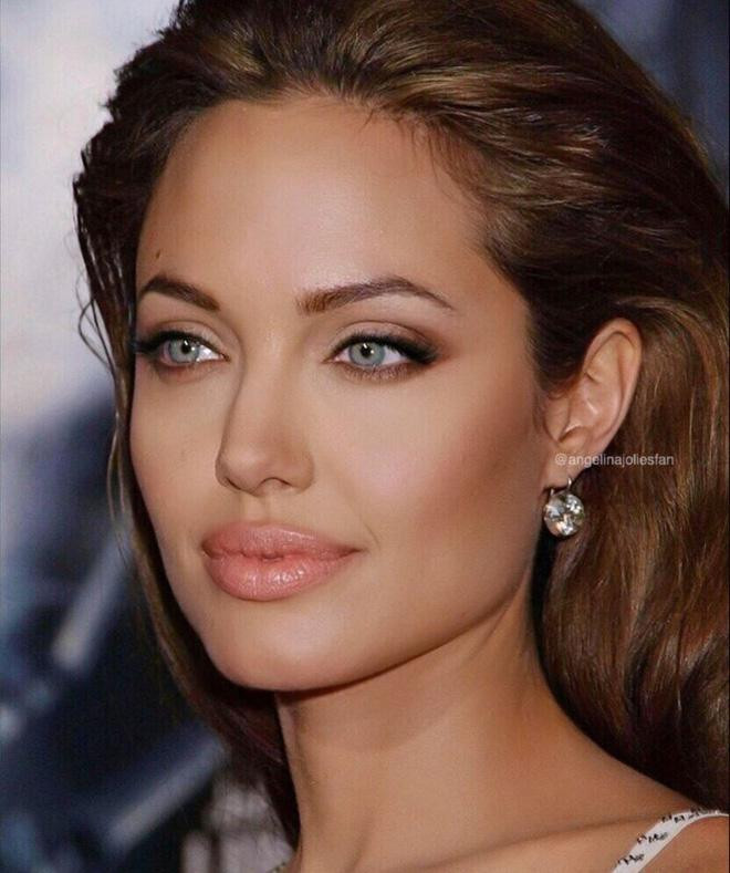 Angelina Jolie considers all makeup styles, but there is one style that doesn't dare to try again-3