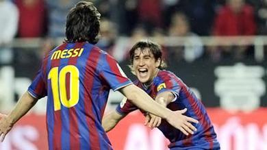 Lionel Messi dan Bojan Krkic (© AFP 2010) - Foto Liputan6.com