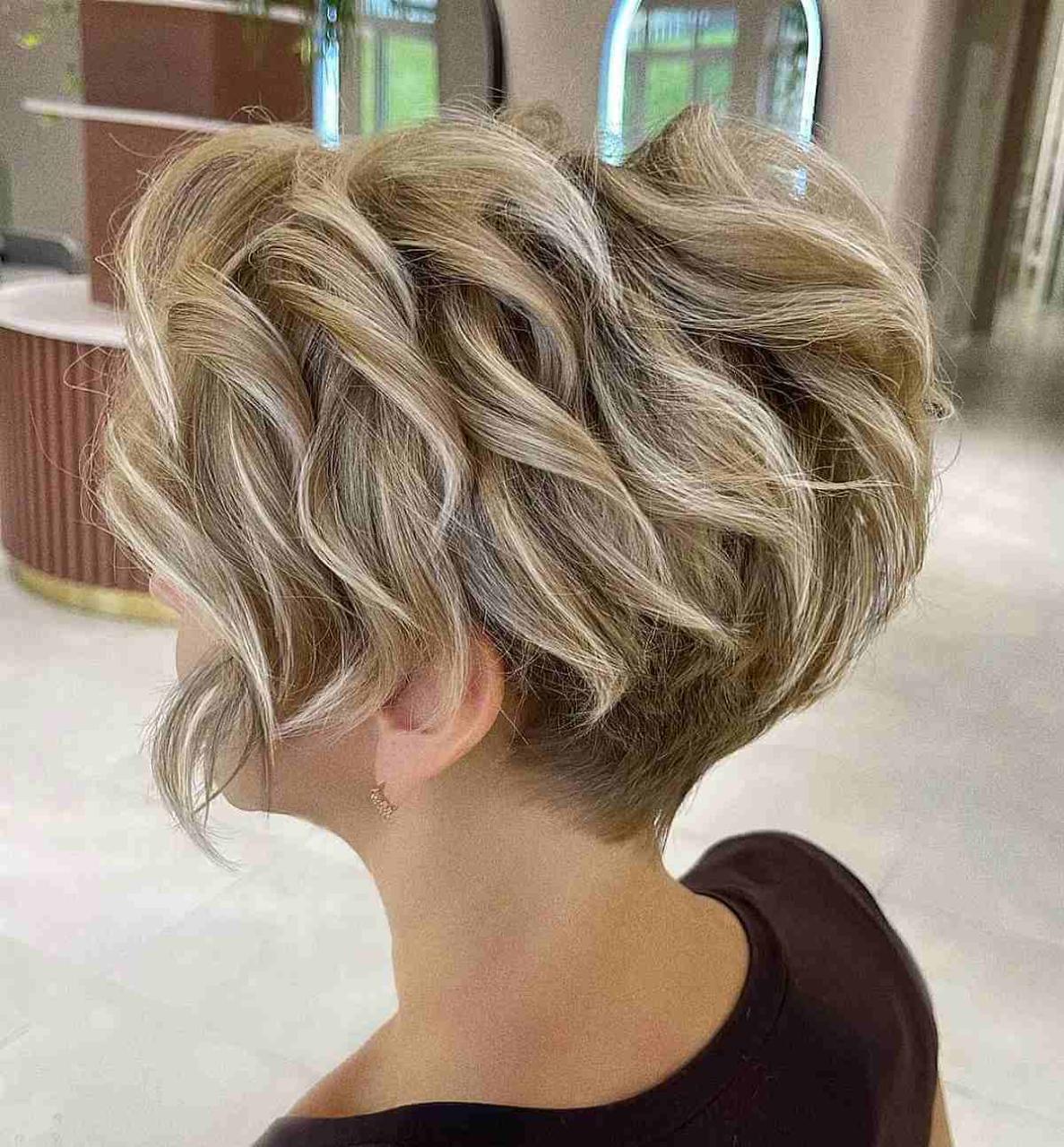 Short Fluffy Waves with an Undercut